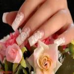 کاشت و دیزاین ناخن مهناز